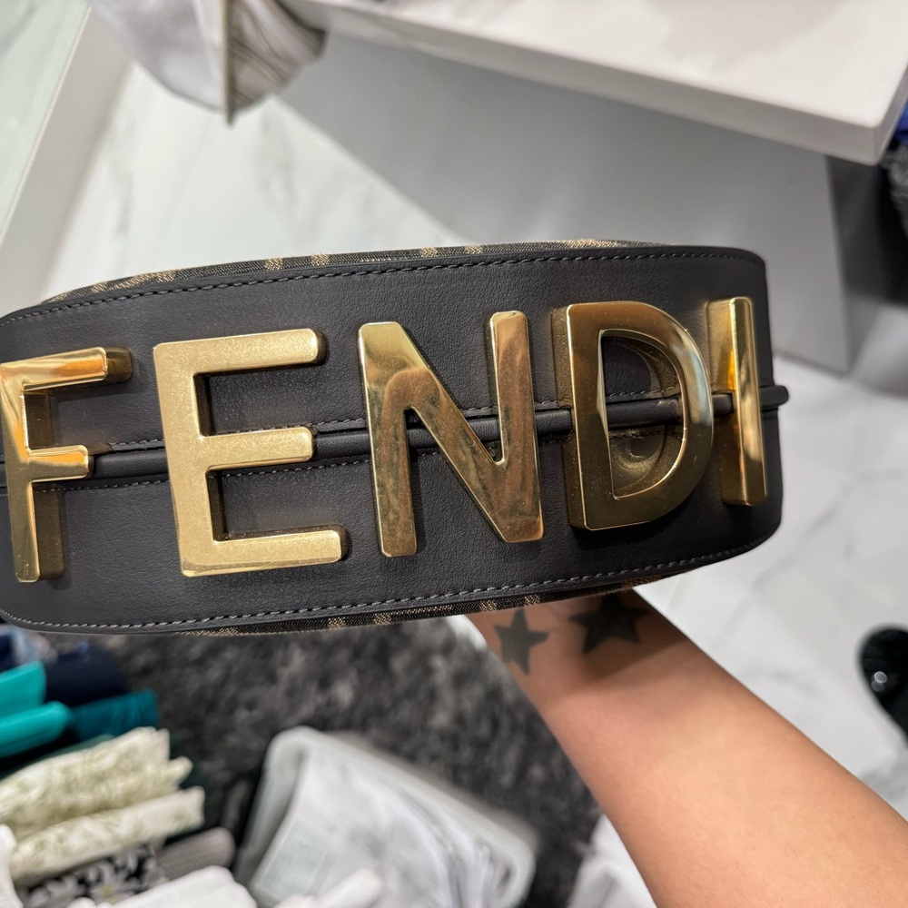 Fendigraphy Handbag - Picture 11 of 11